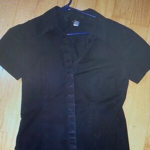 Women’s Black Short Sleeve Shirt